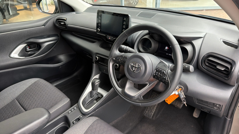 Toyota Yaris 1.5 Hybrid Design 5dr CVT Hybrid Hatchback
